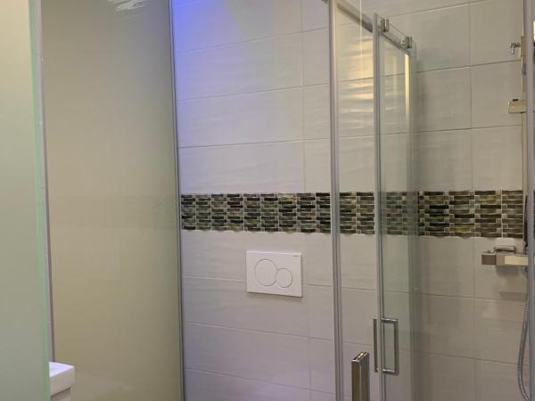 EXECUTIVE SINGLE ROOM WITH EN-SUITE in GUEST HOUSE CITY CENTRE : photo 7 de la chambre chambre simple deluxe