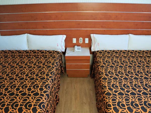 Hotel Princesa : photo 4 de la chambre chambre lits jumeaux