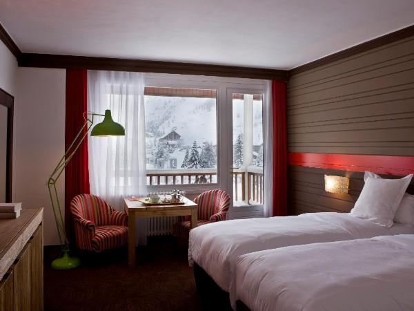 Hotel Ormelune : photo 1 de la chambre chambre double avec baignoire et balcon - vue sur la montagne 