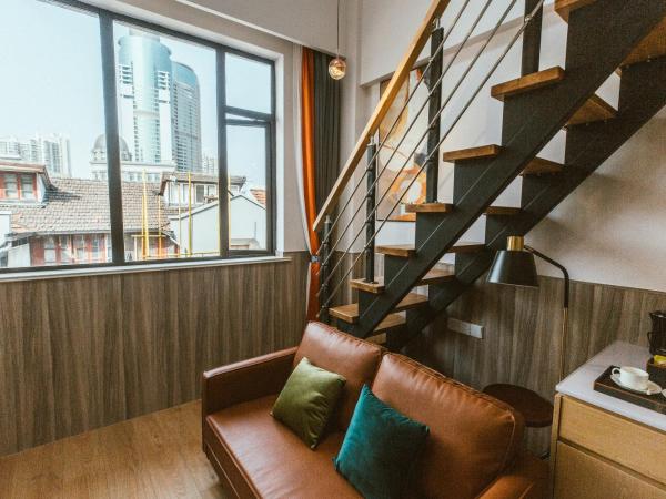 Shanghai Fish Inn People Square : photo 2 de la chambre suite en duplex