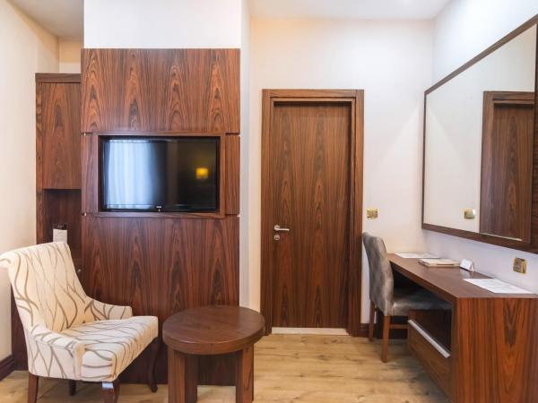 MidMar Deluxe Hotel : photo 7 de la chambre suite deluxe avec baignoire spa