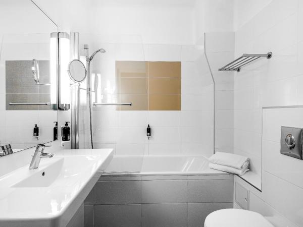 Hôtel de L'univers : photo 4 de la chambre chambre double deluxe