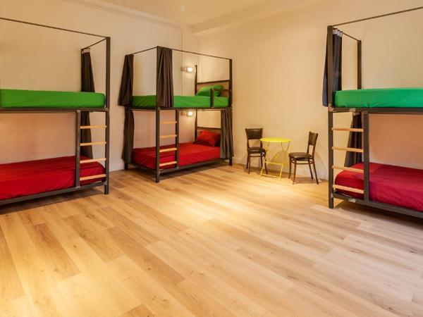 The Yard Hostel : photo 2 de la chambre lit dans dortoir mixte de 8 lits 