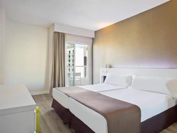 Sol Pelicanos Ocas : photo 3 de la chambre hébergement pelicanos sol - vue sur piscine