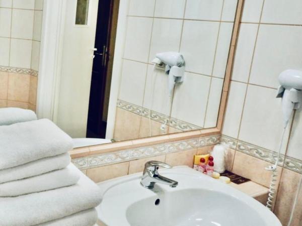 Matejko Hotel : photo 5 de la chambre petite chambre simple