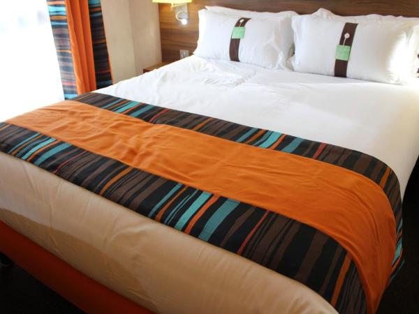 Holiday Inn Paris Montmartre, an IHG Hotel : photo 1 de la chambre two-bedroom queen suite with two single beds