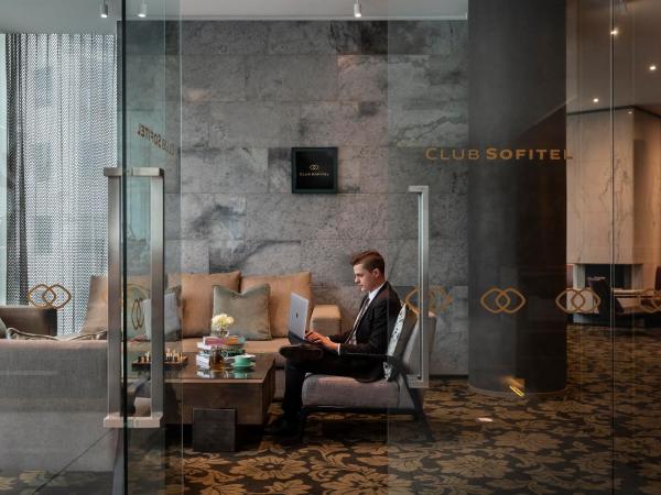 Sofitel Wellington : photo 8 de la chambre chambre lit king-size de luxe avec accès au club