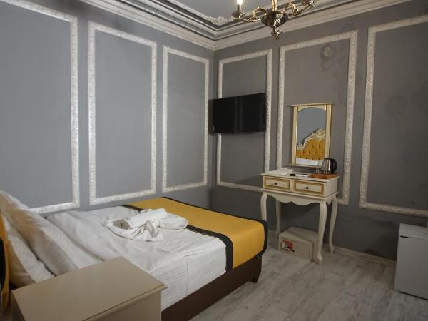 TAKSIM MAYA HOTEL : photo 8 de la chambre chambre double avec baignoire spa