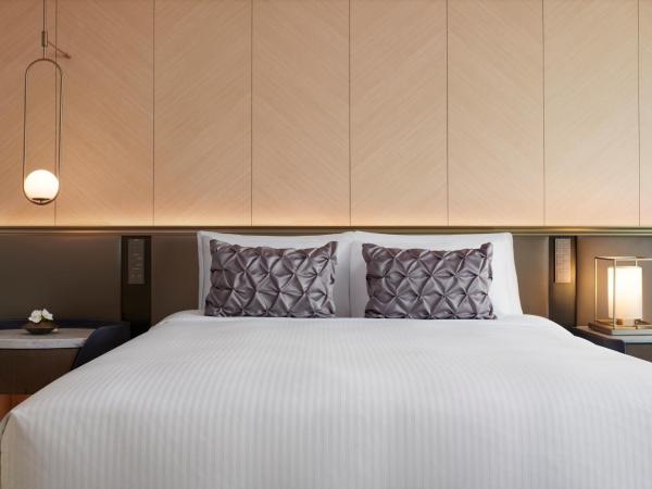 Fairmont Ambassador Seoul : photo 4 de la chambre chambre lit king-size deluxe fairmont - vue sur centre urbain