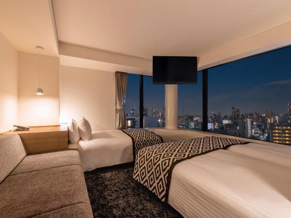 Hotel Vista Osaka Namba : photo 1 de la chambre chambre triple de luxe avec canapé-lit