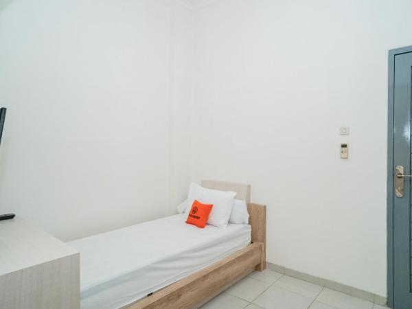 KoolKost Syariah near Universitas Moestopo Bintaro ( Minimum Stay 6 Nights ) : photo 3 de la chambre chambre simple