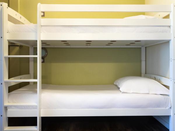 SOWELL Family Les Amandiers : photo 5 de la chambre chambre quadruple standard