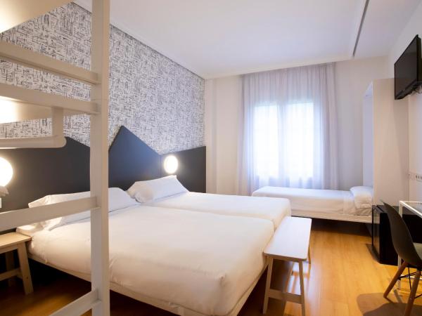 Hotel Urdanibia Park : photo 3 de la chambre chambre triple