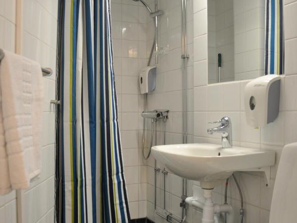 Svf Hotell & Konferens : photo 9 de la chambre chambre lits jumeaux