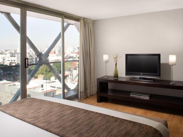 Exe Suites Reforma : photo 2 de la chambre suite junior avec balcon