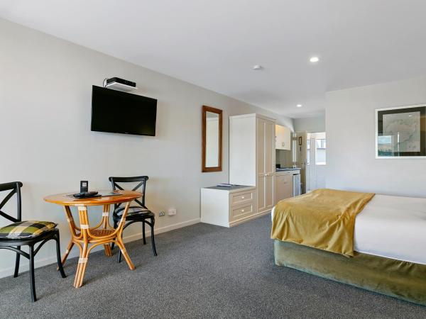 Baycrest Thermal Lodge : photo 5 de la chambre suite avec vue sur lac 