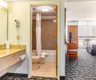 Seaview Hotel : photo 2 de la chambre room #5922433