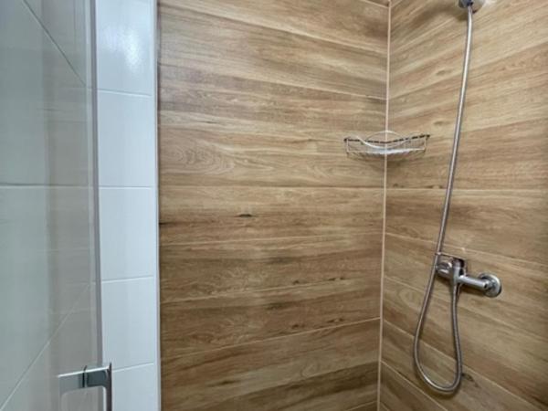 MAGNEZJA : photo 2 de la chambre chambre double avec salle de bains privative