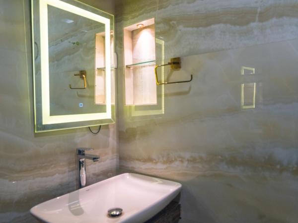 Onn Shelter Inn : photo 3 de la chambre chambre double avec salle de bains privative