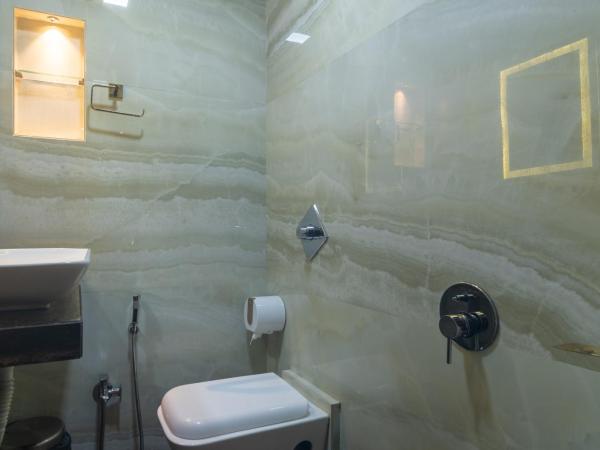 Onn Shelter Inn : photo 6 de la chambre chambre double avec salle de bains privative