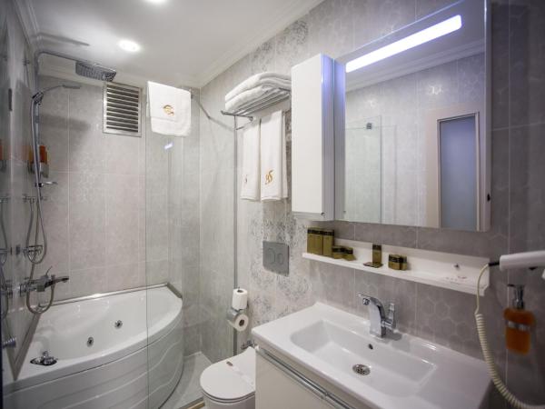 Bonne Sante Hotel : photo 5 de la chambre chambre double deluxe - vue sur avenue istiklal