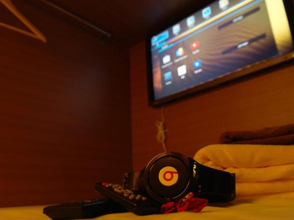 Chic Capsule Otel : photo 5 de la chambre capsule femme super simple (Étage supérieur)