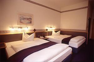 AMBER ECONTEL : photo 5 de la chambre chambre familiale