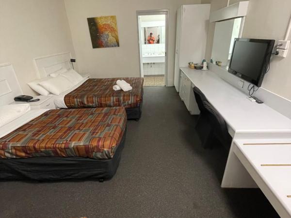 Parkside Inn Motel : photo 3 de la chambre chambre familiale