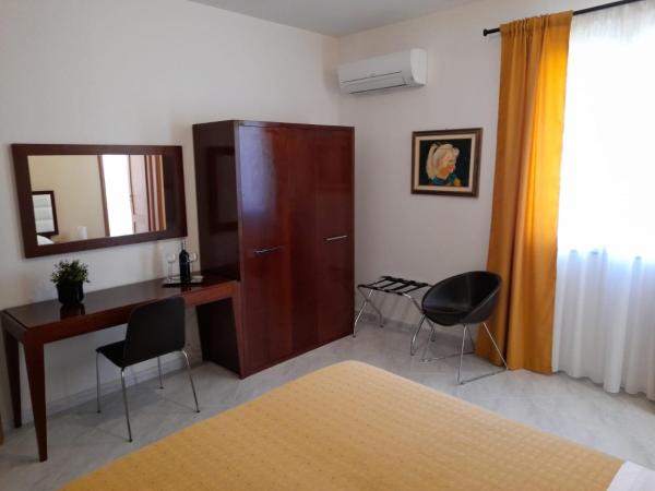 Siracusa breakfast & rooms : photo 3 de la chambre chambre double avec salle de bains privative