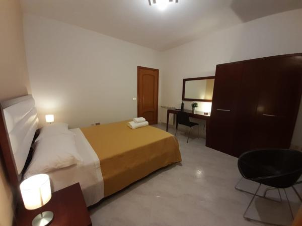 Siracusa breakfast & rooms : photo 4 de la chambre chambre double avec salle de bains privative