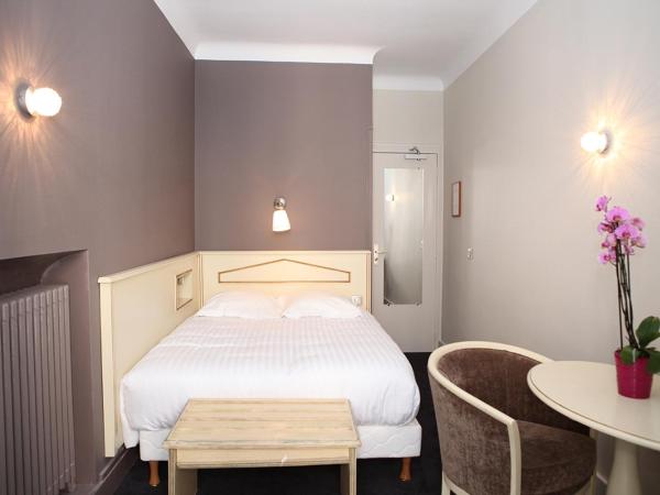 Hôtel Le Roncevaux : photo 1 de la chambre chambre simple confort