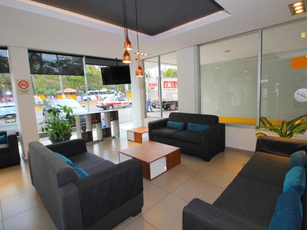 Hotel Central : photo 2 de la chambre chambre lit king-size