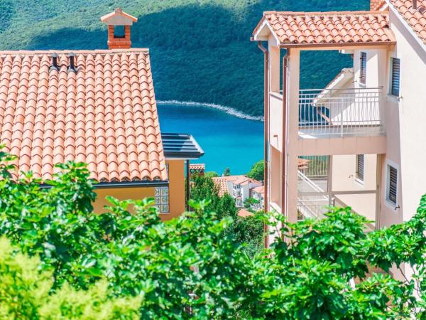 Apartments Pino Rabac : photo 3 de la chambre appartement