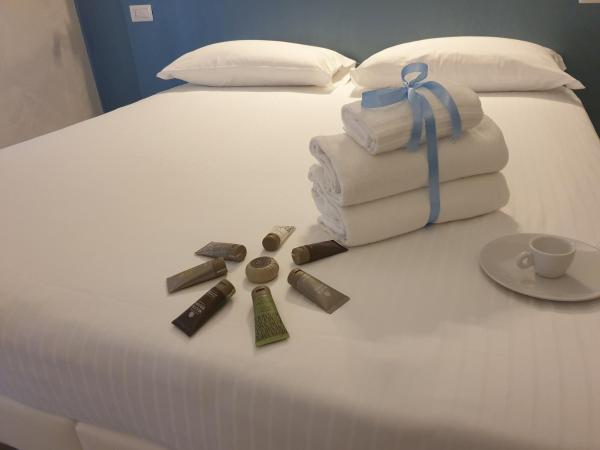 Bergamo City - Self Check-in : photo 5 de la chambre chambre lit queen-size deluxe