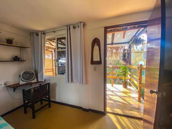 Shaka House : photo 9 de la chambre chambre double avec balcon - vue sur mer
