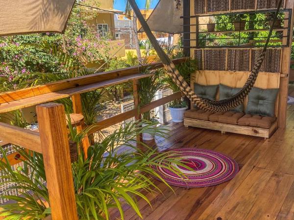 Shaka House : photo 4 de la chambre chambre double avec balcon
