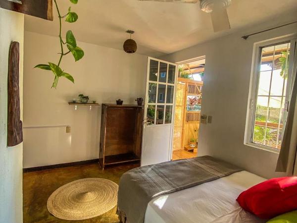Shaka House : photo 7 de la chambre chambre double avec balcon