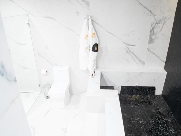 Ramë Hotel Boutique : photo 4 de la chambre suite avec piscine privée