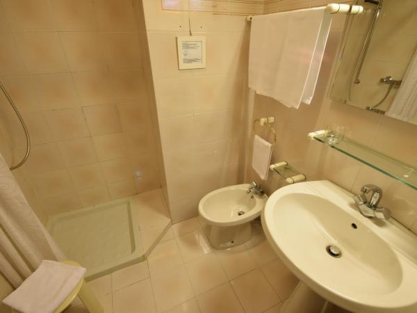 Euromotel Croce Bianca : photo 7 de la chambre chambre lits jumeaux