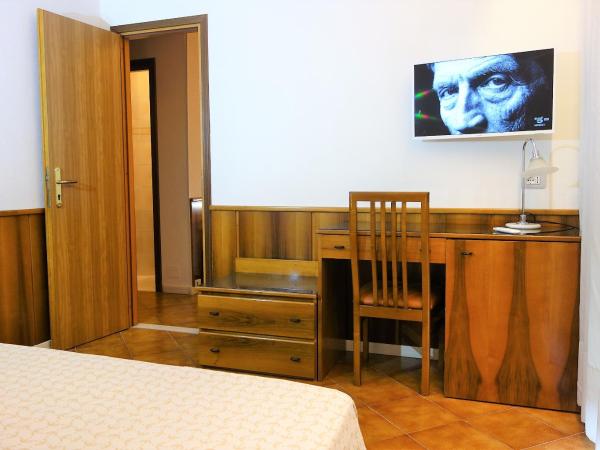 Euromotel Croce Bianca : photo 2 de la chambre 2 chambres communicantes