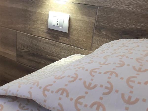 Euromotel Croce Bianca : photo 6 de la chambre chambre triple - accessible aux personnes à mobilité réduite