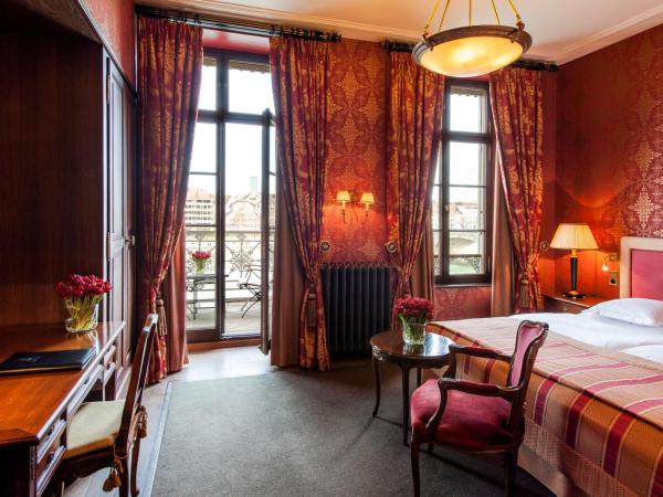 Grand Hotel LES TROIS ROIS : photo 1 de la chambre chambre familiale deluxe - vue sur rhin