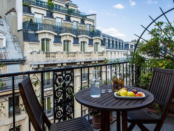 Hôtel Mansart - Esprit de France : photo 2 de la chambre chambre supérieure avec terrasse