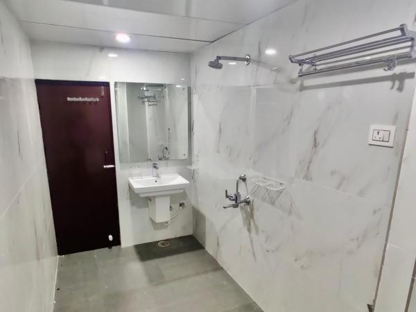 New Hotel Suhail : photo 2 de la chambre studio lit king-size