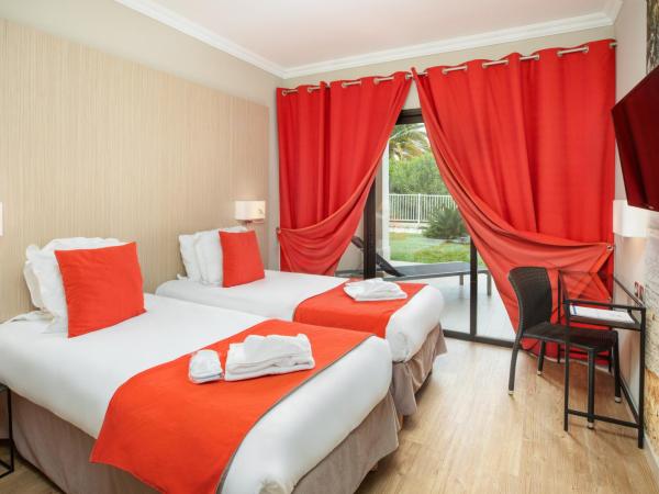 SOWELL HOTELS Saint Tropez : photo 1 de la chambre chambre lits jumeaux supérieure