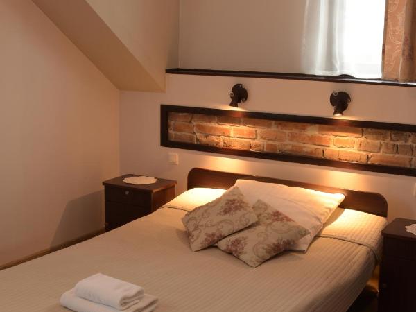 Dworek Złoty Róg Hotel i Restauracja : photo 7 de la chambre chambre double