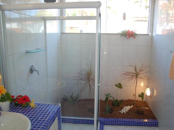 B&B Villa Borromeo : photo 1 de la chambre chambre triple confort avec douche