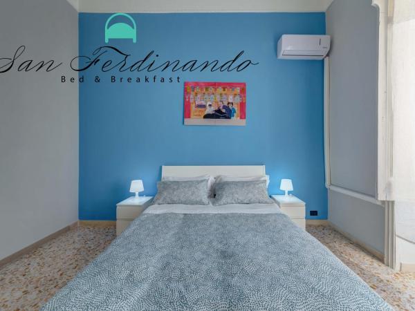B&B San Ferdinando Napoli : photo 4 de la chambre chambre double avec salle de bains privative séparée