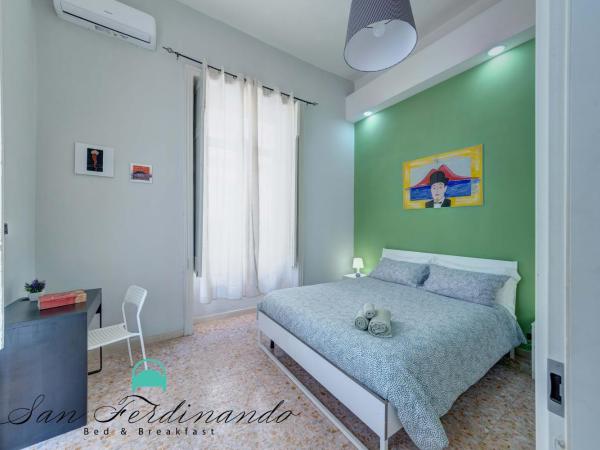 B&B San Ferdinando Napoli : photo 9 de la chambre chambre double avec salle de bains privative