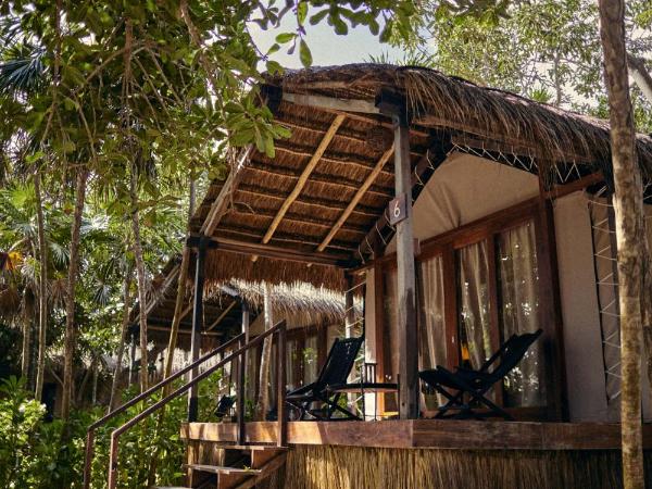 Our Habitas Tulum : photo 2 de la chambre hébergement double jungle 